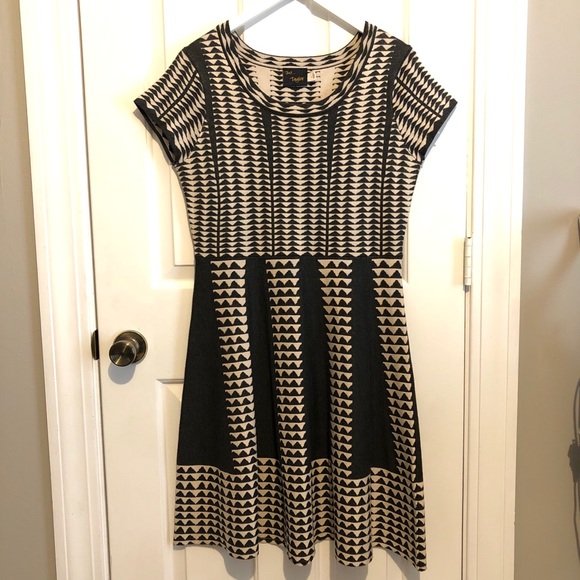 Just...Taylor geometric patterned dress - Picture 3 of 5